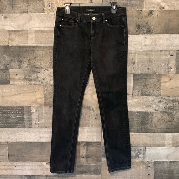 White House Black Market Slim Leg Jeans Size 6R - Picture 2 of 16